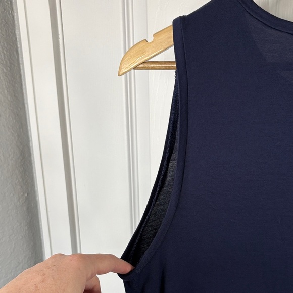 2 for 1 Bundle Michael Kors M Navy Floral Flutter Tank/NWT Ultra Pink Teal Tank - Picture 8 of 14